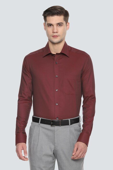 Hunter Man's maroon colour shirts