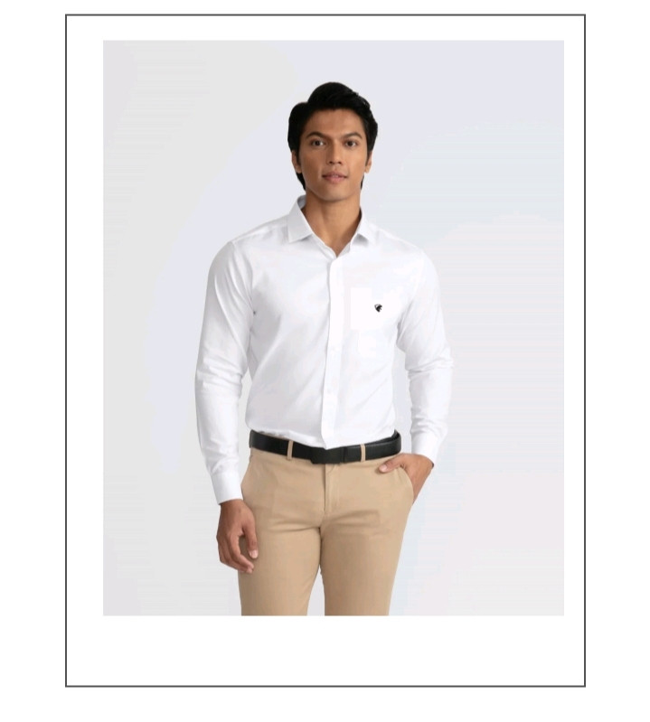 hunter Man's white classic collar Shirt